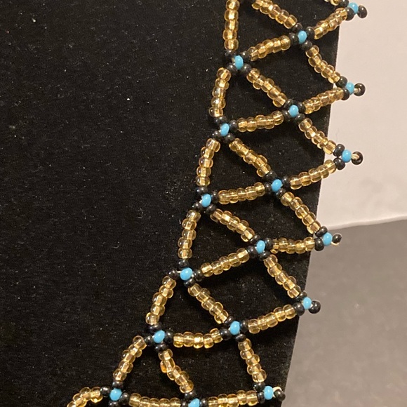 Vintage ornate native bead necklace - Picture 4 of 5